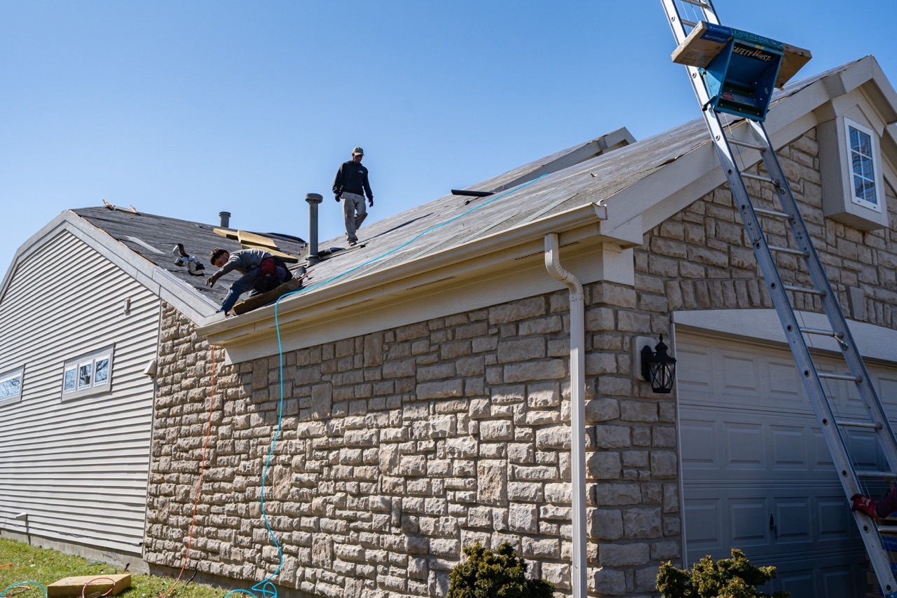 Liberty Township Roofing crew at work in Mason, OH