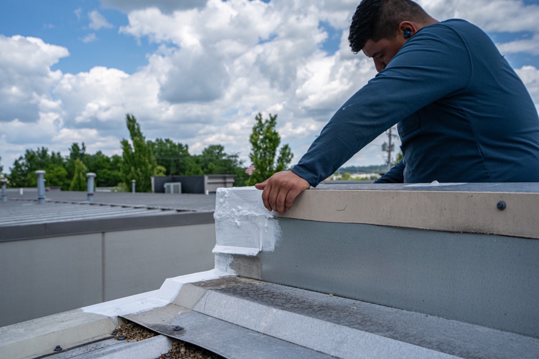 Liberty Township Roofing crew at work in Sharonville, OH